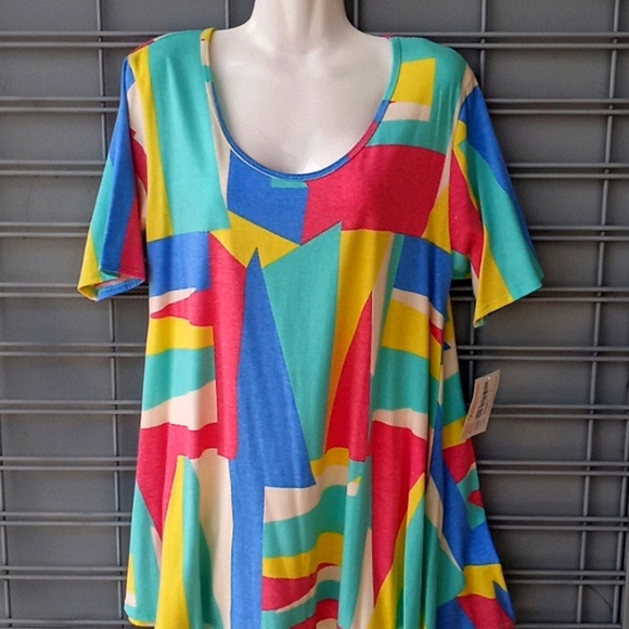 LLR Abstract Printed Perfect T Top-#0599 - Picture 2 of 14